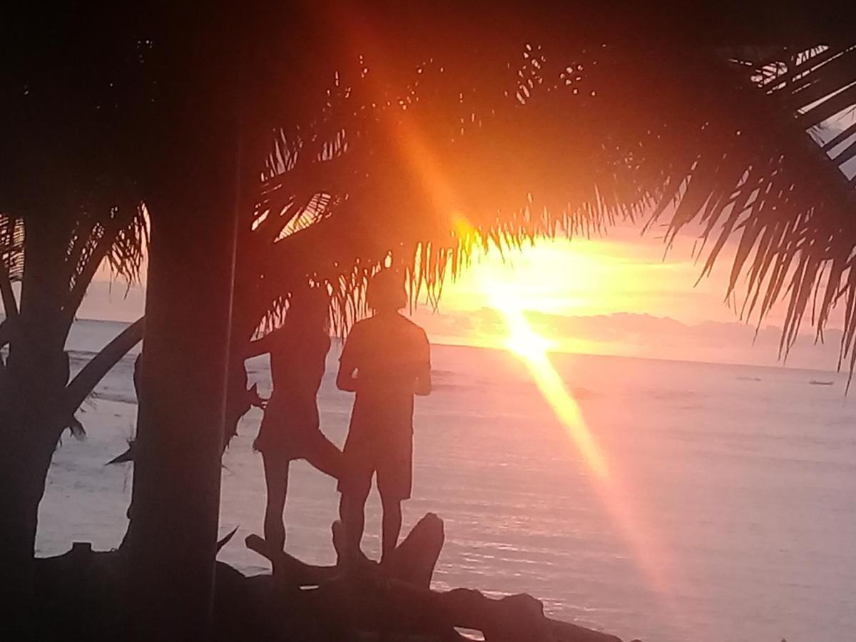 Sekongkang Castaway Surf Retreat 1酒店 外观 照片